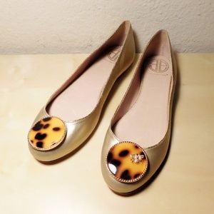 NEW Lilly Pulitzer Queen Bee + Gold Leather Flats